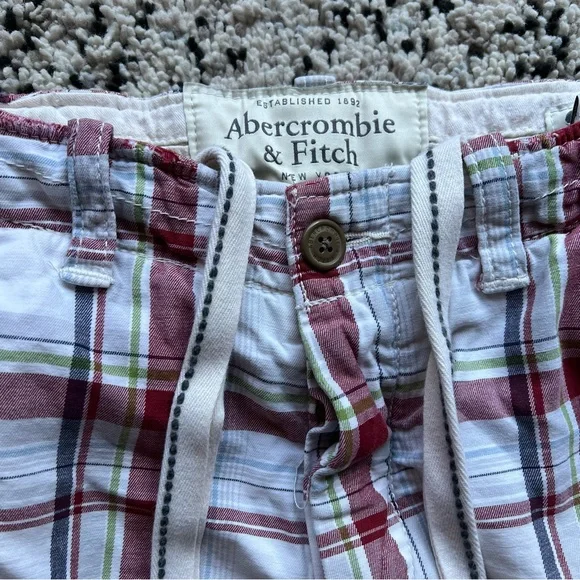 Abercrombie & Fitch Plaid Shorts Red White Casual Slightly Distressed Men’s 32 - Picture 10 of 16